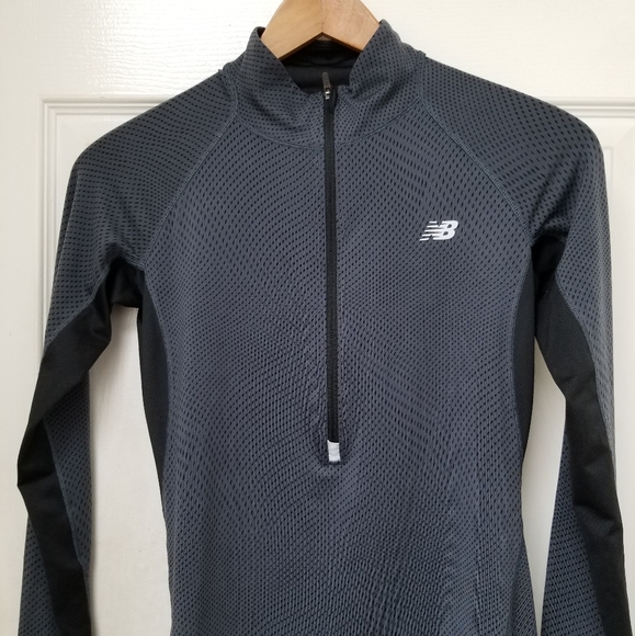 New Balance 1/2 zip running top - Picture 3 of 9